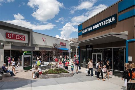 top outlet stores in toronto.